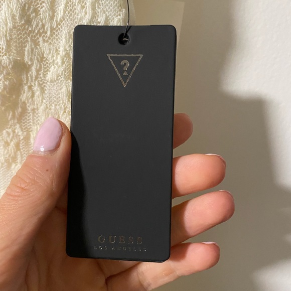 Guess Lace Dress with Short Sleeves & v-shaped back - Picture 5 of 5